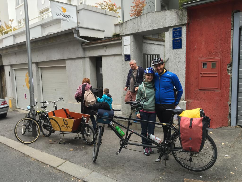 자그레브 로바골라 비앤비 B&B 외부 사진